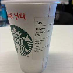 Ein letzter Kaffee in Calgary. Perfekt für den Weiterflug.