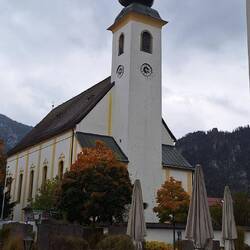 Inzelll Church up close