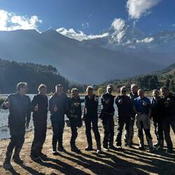 Männerwellness-Stop mit den Bikes am See