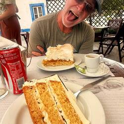 Gâteau aux pommes pour lui et au caramel pour moi 🤩😝on est au régime !🥳