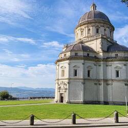 Auch schön:Die Kirche Santa Maria della Consolazione aus dem 16. Jhd.