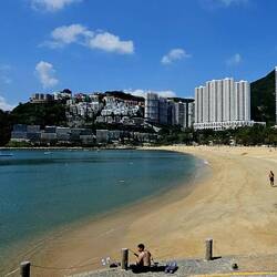 That's Mark (lower right) pretending to hit a vball. 🙄 (he misses the beach)