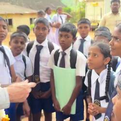 The students are eager to talk.