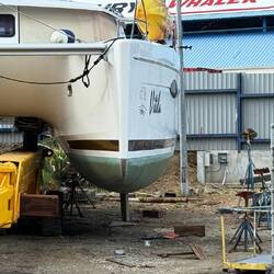 da steht sie, auf dem Trockenen