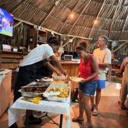 Buffet in der Marina am Freitagsbend. von Melisa organisiert