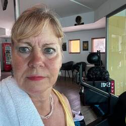 Begeisterung sieht anders aus 🤣