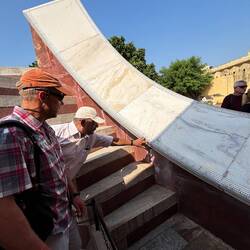 Sundial with accuracy within 20 seconds