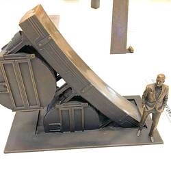 A model of how the cars are attached for movement through the arch