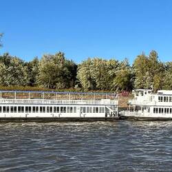 We passed this apparition pushing upstream