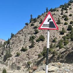 Das kann hier offenbar gefährlich werden!😂