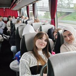 Desni del avtobusa