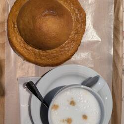 Anpan: soft white bread with a sponge cake brim