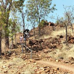 Wandelen. Erg heet, mijn bril schoof van mijn neus