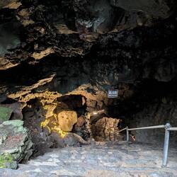 Eingang zur Höhle