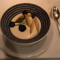 Panna cotta with fruit. Yummmmmy 👍