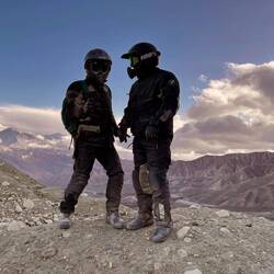 Two out of space!😂 Wisu & Tinu