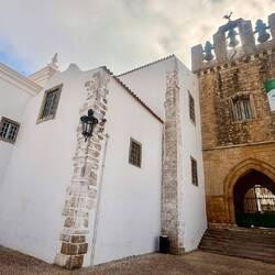 La Cathédrale de Faro (la suite se passe tout là haut sur le clocher)