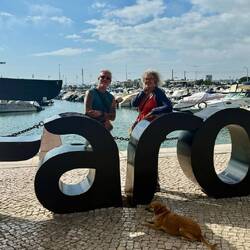 Sur la port ...