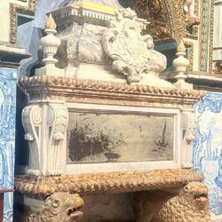La tombe de l'évêque de Faro Peirera Da Silva