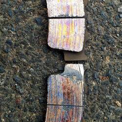 Prächtige Anlaßfarben und bisschen Metallabrieb