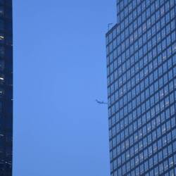 Just in diesem Foto-Moment kommt ein Flugzeug, mmmhh!