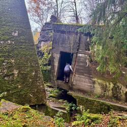 Georg muss überall rein kucken