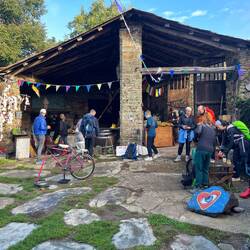 We stopped at this cool Donativo rest stop for 2nd breakfast. 😋