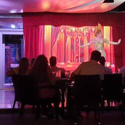 Und gegenüber gab es ein buntes Programm