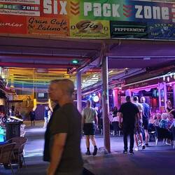 Scheiß auf Six Pack, ich bin mit meinem Bierfass durchgelaufen