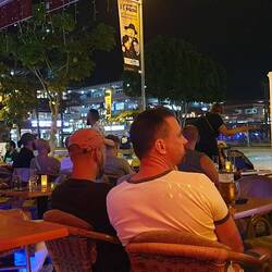 Happy Hour, das Bier 2 Euro