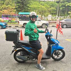 Peters first day as a Grab driver