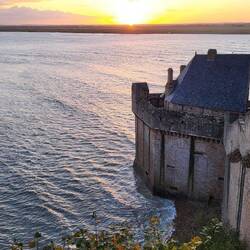 Die Sonne geht hier erst gegen 8 Uhr auf.