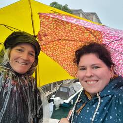 Mal was neues, aber bunt & mit guter Laune. Danke an die Gummi Schuhe