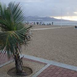 Die Wolken halten sich nur in den Bergen auf