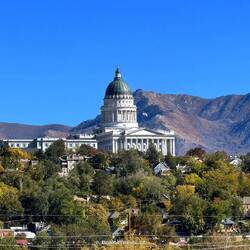 Anblick auf den Capital Hill bei der Anreise