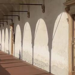 Der große Kreuzgang mit den Kammern der Mönche