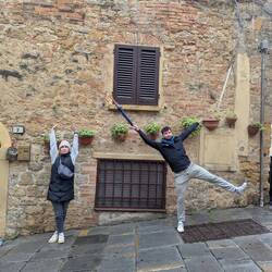 Mit Charm und Schirm dem Regen getrotzt