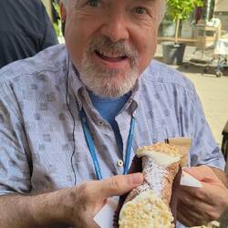 Canollo (almond and hazelnut)