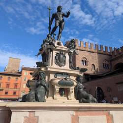 Fontana del Nettuno - was treiben denn die Damen da?