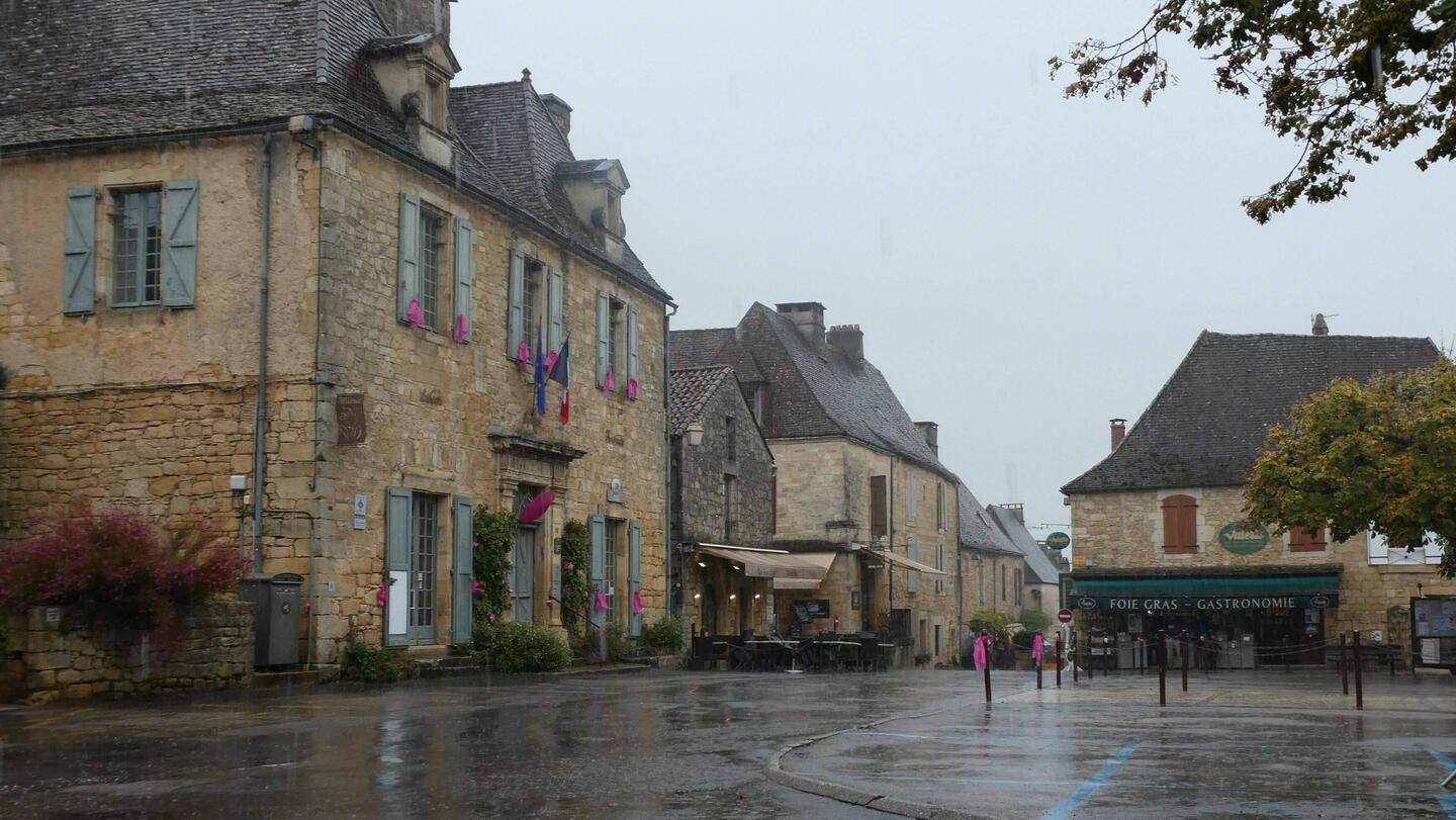 Market Hall Square ... we have the place to ourselves