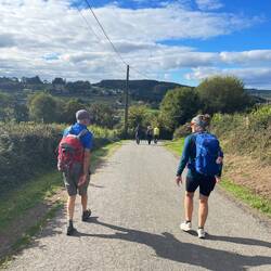 Amy chatting with a pilgrim from Edinburgh.