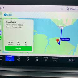 Wir setzen mit der Fähre rüber