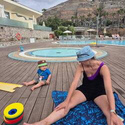 und die Gegend erkundet