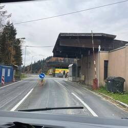 Auf 670m Seehöhe kommen wir nach Slovenien