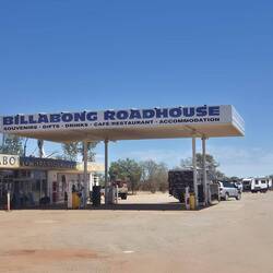 Erste Tankstelle nach 180 km