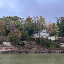 Riverside residences - this guy took subsidence precautions