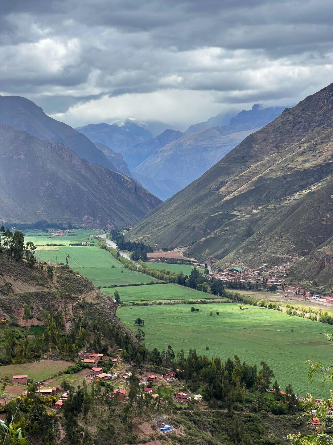 The sacred valley near Pisaq