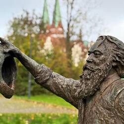 Par là la gare 😂