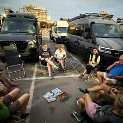 ... wir bilden einen Stuhlkreis ...