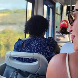 Und zurück war es noch wilder, aber da ich mich festhalten musste, konnte ich nicht filmen 😂